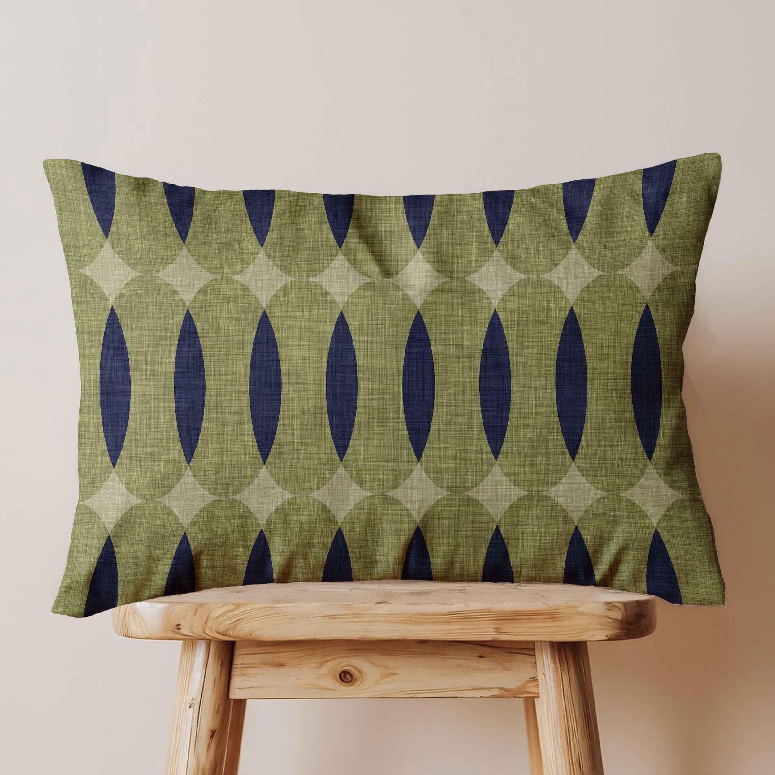 Cojín para exteriores color verde oliva y azul marino • Cojín lumbar para porche moderno de mediados de siglo de 14 x 20 • Cojín moderno para patio