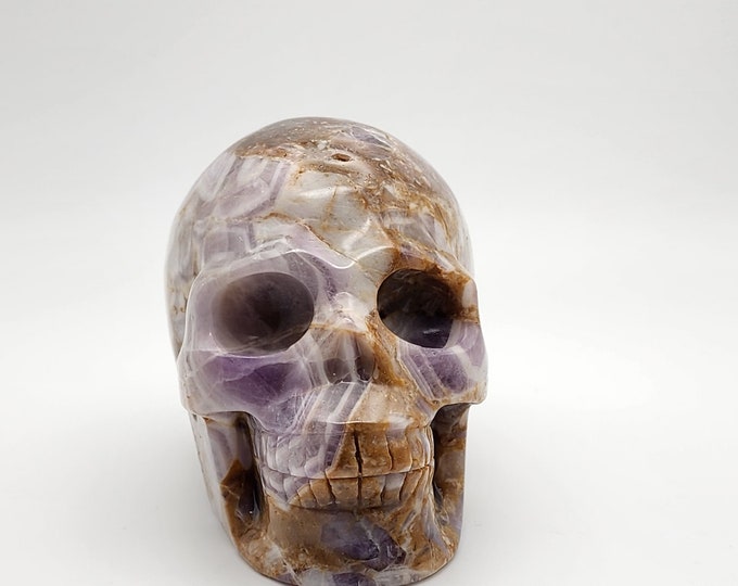 Hand Carved Amethyst Agate Skull: Healing Crystal Decor