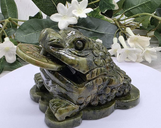Xiuyan Jade Money Toad Carving | Feng Shui Prosperity Frog Statue