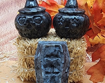 Larvikite Halloween Decor Set: Hand Carved Crystal Coffin & Jack-O-Lanterns