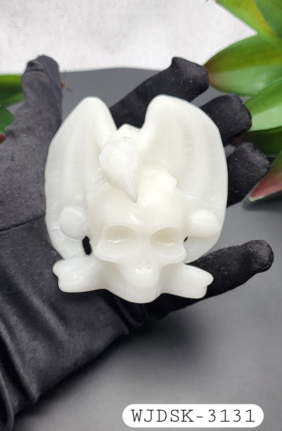 White Jade Crystal Skull With Dragon, Skull And Crossbones, Gothic Elegance, Halloween Decoration, White Skull, White Jade Dragon Gift