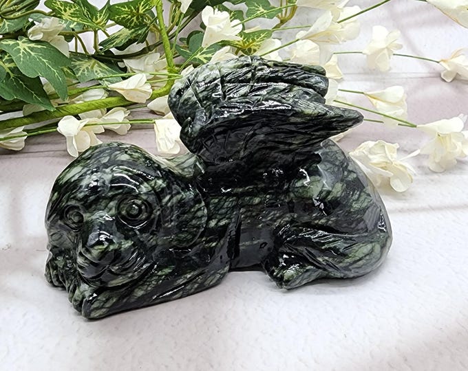Xiuyan Jade Winged Dog Statue: Pet Memorial Keepsake