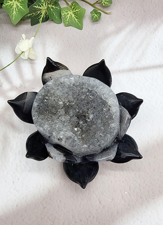Black Druzy Agate Lotus Flower Crystal Lotus Energy Healing Stone Gift Spiritual Decor Meditation Mothers Day Gift Druzy Lotus Carving