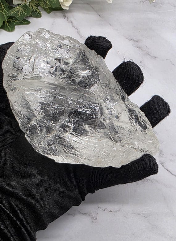 Large Raw Clear Quartz Chunk 1 lb 4 oz Natural Crystal for Healing, Clarity And Energy Amplification  Rough Quartz Display Stone Collectors