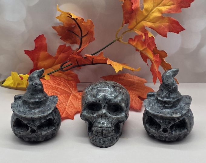 Yooperlite Halloween Set, UV Reactive Jack O'Lanterns & Skull, Glowing Crystal Decor
