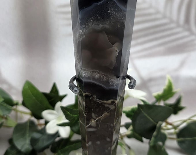 Volcano Agate UV Reactive Wand on Metal Stand | 7" Polished Agate Tower | Fluorescent Gemstone Decor | Grounding Energy Crystal Gift