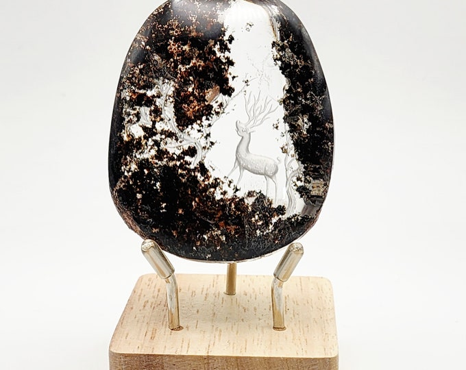 Hand Carved Garden Quartz Deer: Forest Scene Collector's Item
