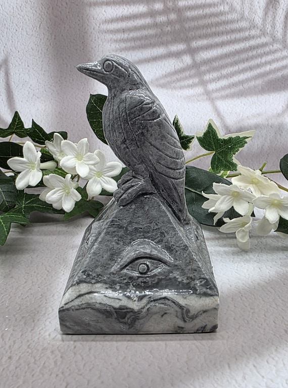 Picasso Jasper Raven Pyramid Sculpture: Gothic Spiritual Decor