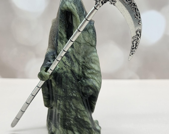 Xiuyan Jade Grim Reaper Carving, Removable Metal Scythe, Halloween Gothic Decor
