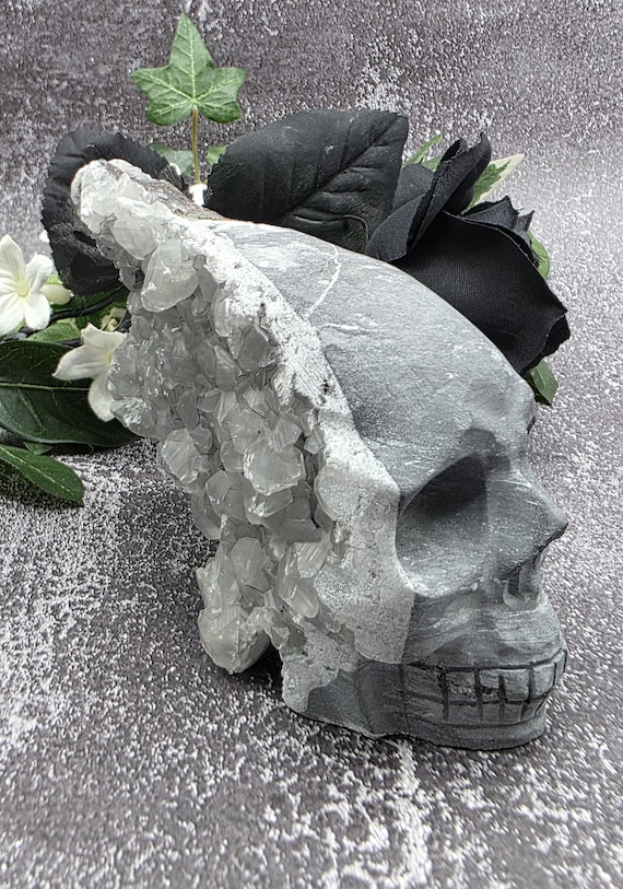Quartz Crystal Skull Geode  Druzy Skull Carving  Gothic Decor  Crystal Skull Display  Halloween Crystal  Metaphysical Gift  Altar Decor