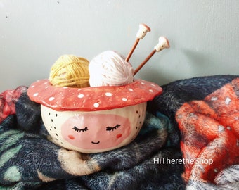 The Sleepy Mushroom Yarn Bowl - Handmade ceramic yarn bowl. Hand pinched. Bamboo matching knitting needle. Mushroom planter. Pottery gifts.