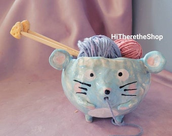 The Mouse & Cheese Yarn Bowl - Handmade ceramic yarn bowl. Hand pinched. Special bamboo matching knitting needles. Pottery Gift ideas. Mouse