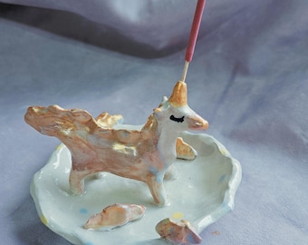 ¡Quemador de incienso mágico de unicornio! Quemador de incienso hecho a mano. Decoración para el hogar con forma de luna y estrella. Regalo de cerámica. Quemador de cerámica. Fabricación de incienso. Quema de incienso.
