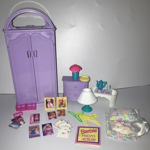 1994 Barbie &#39;So much to do&#39; Bedroom Set