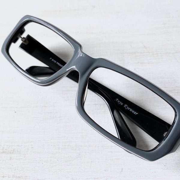 58-18-140 X-WIDE Acetate Eyeglass Frames 60's Style Beatnik Grey White Pin Stripe Eyeglasses Vintage NOS Geek Eyewear Glasses Unisex