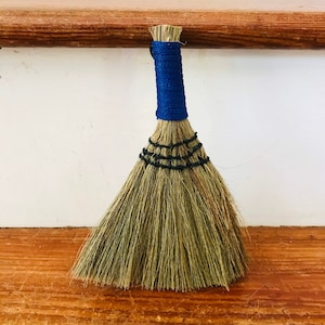 Small Grass Whisk Broom -