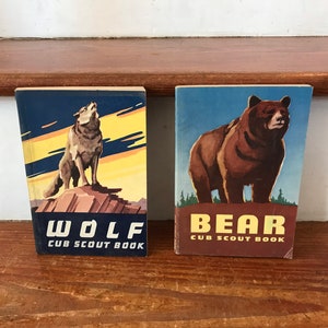 Vintage 1960&#39;s Cub Scout Books