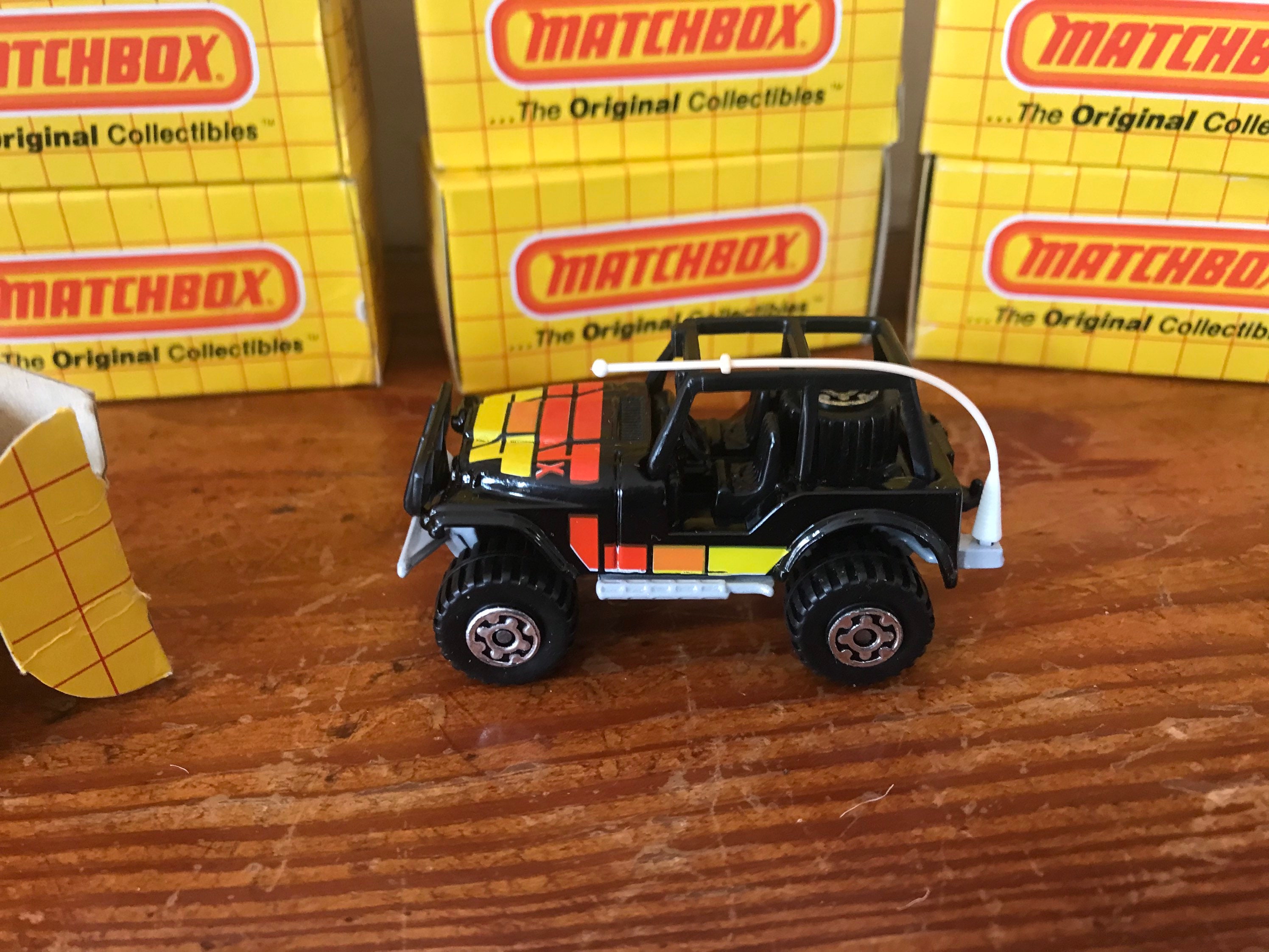 NOS 1983 Matchbox Jeep 4x4 Voiture d origine avec boite La liste est pour UNE Matchbox Etsy France