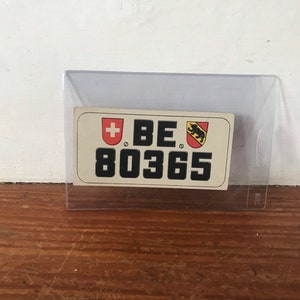 Cartão colecionável de placa de carro Topps vintage 1953 - SUÍÇA - Cartão exclusivo não esportivo colecionável