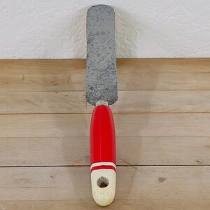 Frosting and Icing Spreader, Red and White Painted Wood Handle; Skinny Spatula, Icing Spreader