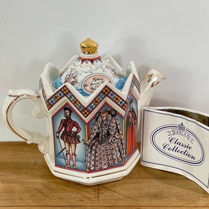 Sadler Teapot, 2 Cup Queen Elizabeth Ceramic Teapot, Collectable Sadler Carafe, Royals Tea Pot