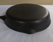 Unmarked Wagner 10, 11 3 4 Cast Iron Skillet. Manufactured by Wagner in the 1960 39 s. quot Made In USA quot . Excellent Condition.