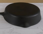 Unmarked Wagner 8, 10 1 4 quot Cast Iron Skillet. Series Pattern N. Manufactured in the 1950 39 s. Excellent condition