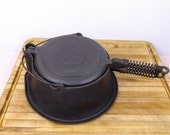 Wagner Ware Sydney-O- 1408 High Base No. 8 Cast Iron Waffle Iron. Patented Sept. 15 1925. Excellent Used Condition