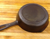 BSR - 5 N Red Mountain 8 inch cast iron skillet w heat ring Birmingham Stove Range. 1930 40 39 s. Excellent Used Condition.
