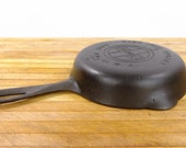 Large Logo Griswold 3, 6 1 2 quot cast iron skillet. Erie PA 709A in the 1930 40 39 s 39 s. Excellent condition