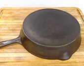 WOW - 9 D quot Sidney quot O. 11 1 4 inches in diameter. Cast Iron Skillet. Manufactured by Wagner, Sidney Ohio 1897-1903