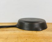 Griswold No 6 small block logo, 699 O. Cast Iron Skillet. Griswold Manufacturing, Erie, PA. Excellent used condition. 1940 50 39 s
