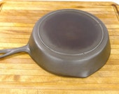 Lodge 7 Three Notch Heat Ring Cast Iron Skillet, blob 3 makers mark. Manufactured in the 1950 39 s.