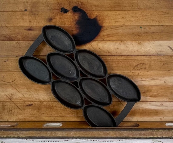 Cast Iron 8 Cup Gem Pan Antique 4 Cast Iron 8 Oval Cup Gem egg muffin Pan. Excellent Used Condition Etsy Canada