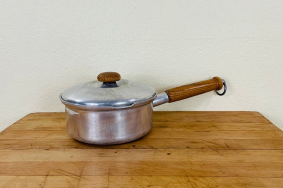 Aluminum Sauce Pan by Krischer, 2 Quart Sauce Pan Pot With Wood Handle,  Country House Ben Seibel Design, Made in USA 