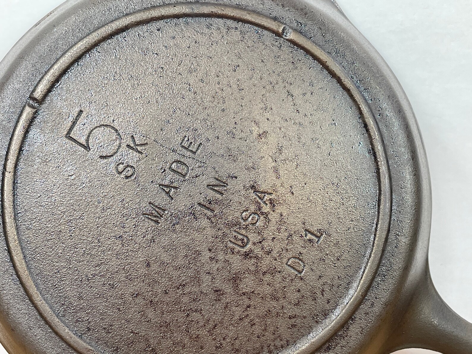 Lodge 5 SK, D1 Cast Iron Skillet Made in the USA by Lodge Manufacturing