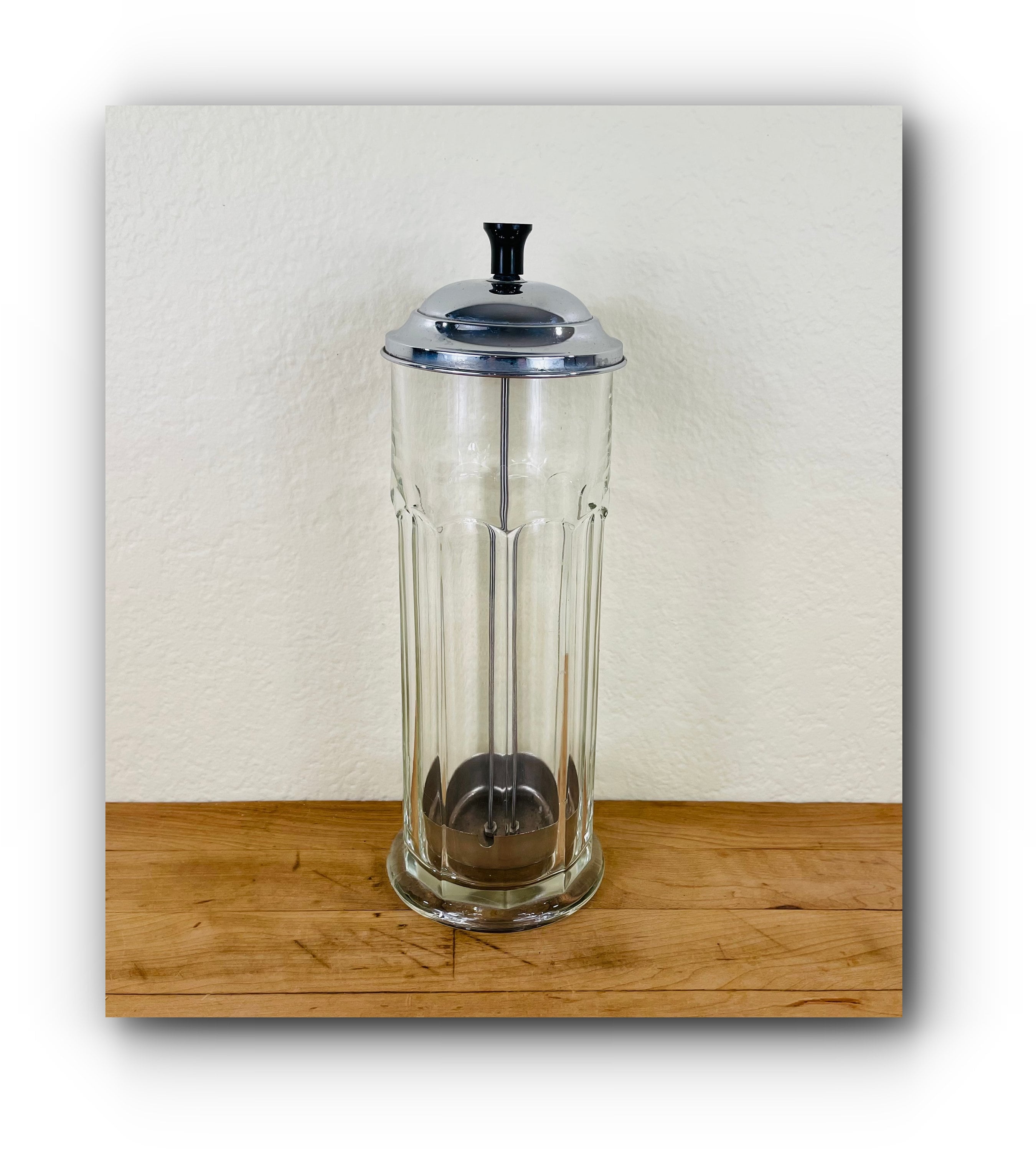 Vintage Gemco Straw Dispenser with Salt and Pepper Shakers Emerald