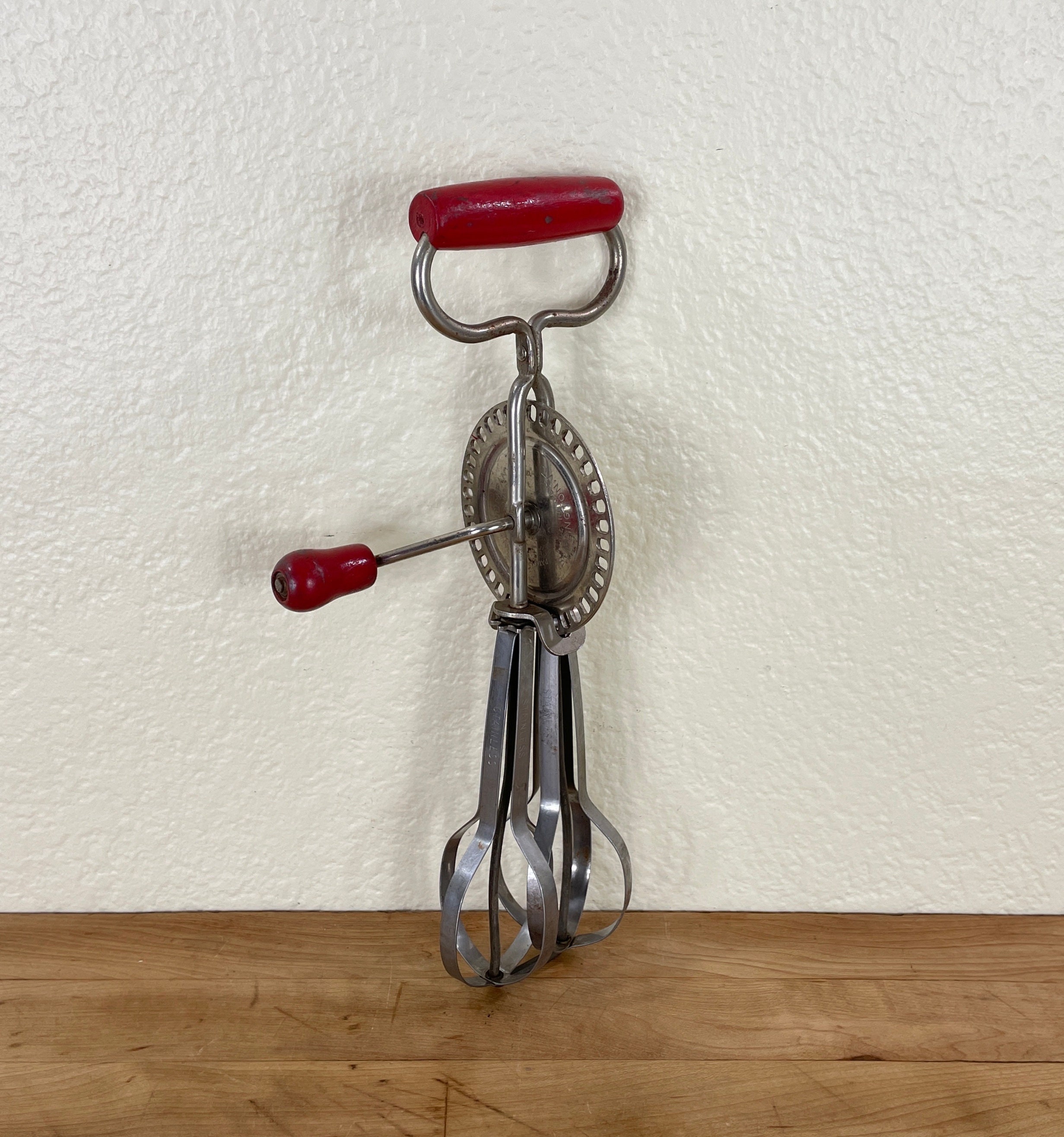 Vintage Egg Beater Manual Crank Hand Mixer Blender Stainless Steel Red  Handle a9