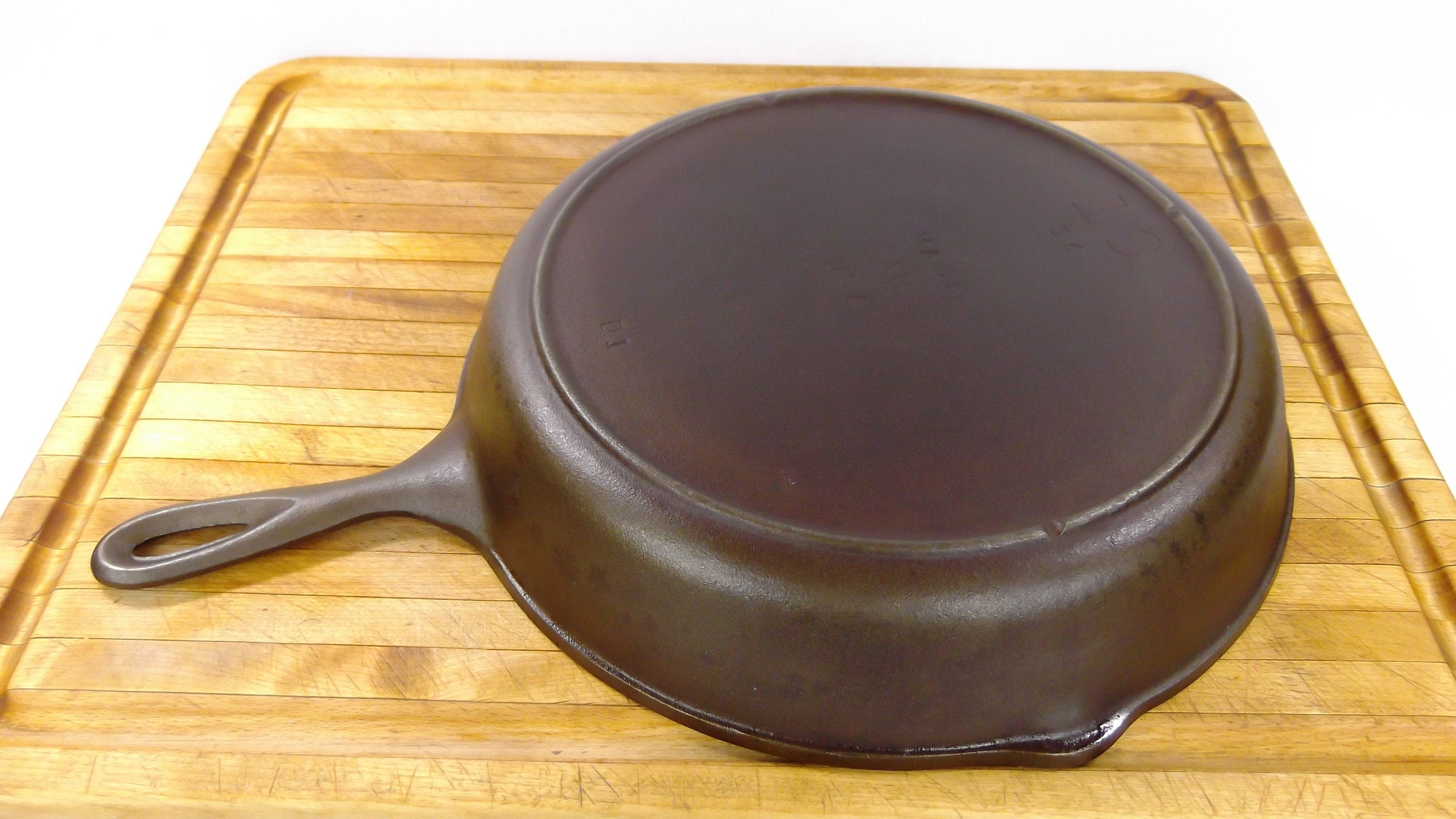 Lodge® Cast Iron Skillet - 10