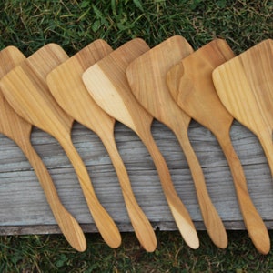 Wooden spatula, handmade wood spatula, big spatula, handcrafted wood utensils, cooking spatula, kitchen decor, gift for mom