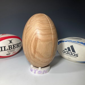 Urna per pallone da rugby - Sweet Chesnut