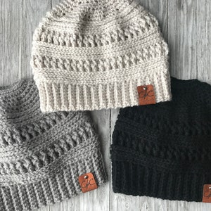 El patrón de ganchillo de gorro de moño desordenado de Gracie / Gorro de moño desordenado para adultos / Gorro de moño desordenado para niños / Patrón de ganchillo