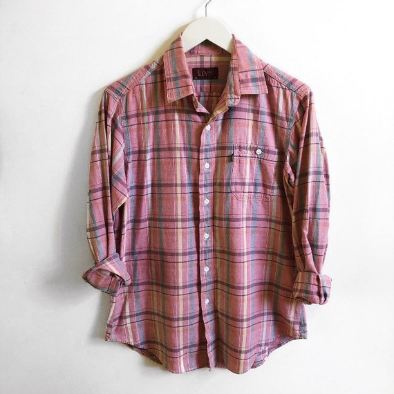 levi's plaid shirt