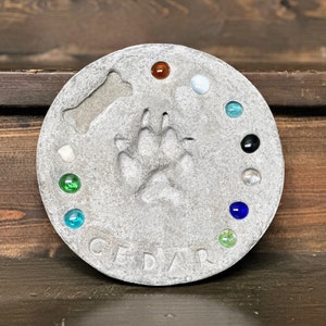 Pet Remembrance Stone Kit - Create Your Own Pawprint Stepping Stone - DIY Memorial Garden Decor