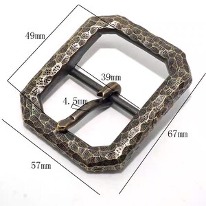 Rektangulärt retro bältesspänne i massiv mässing med hamrad textur, 36/39 mm, 1 1/2” och 1 1/4” tum 39mm