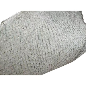 Revestimiento beige blanquecino dorado Piel de salmón real Pieza de cuero rígida