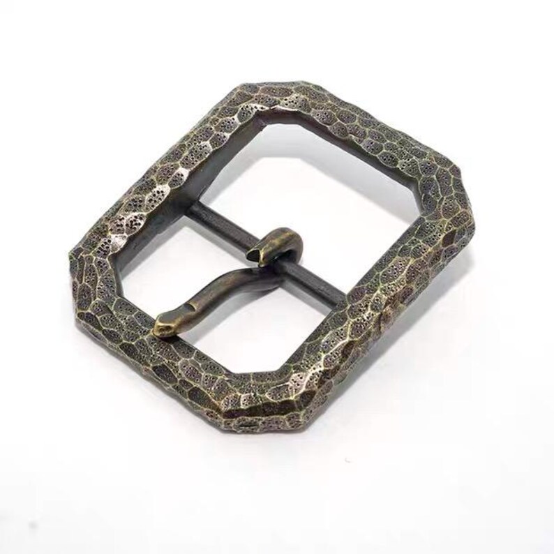 Rektangulärt retro bältesspänne i massiv mässing med hamrad textur, 36/39 mm, 1 1/2” och 1 1/4” tum bild 2