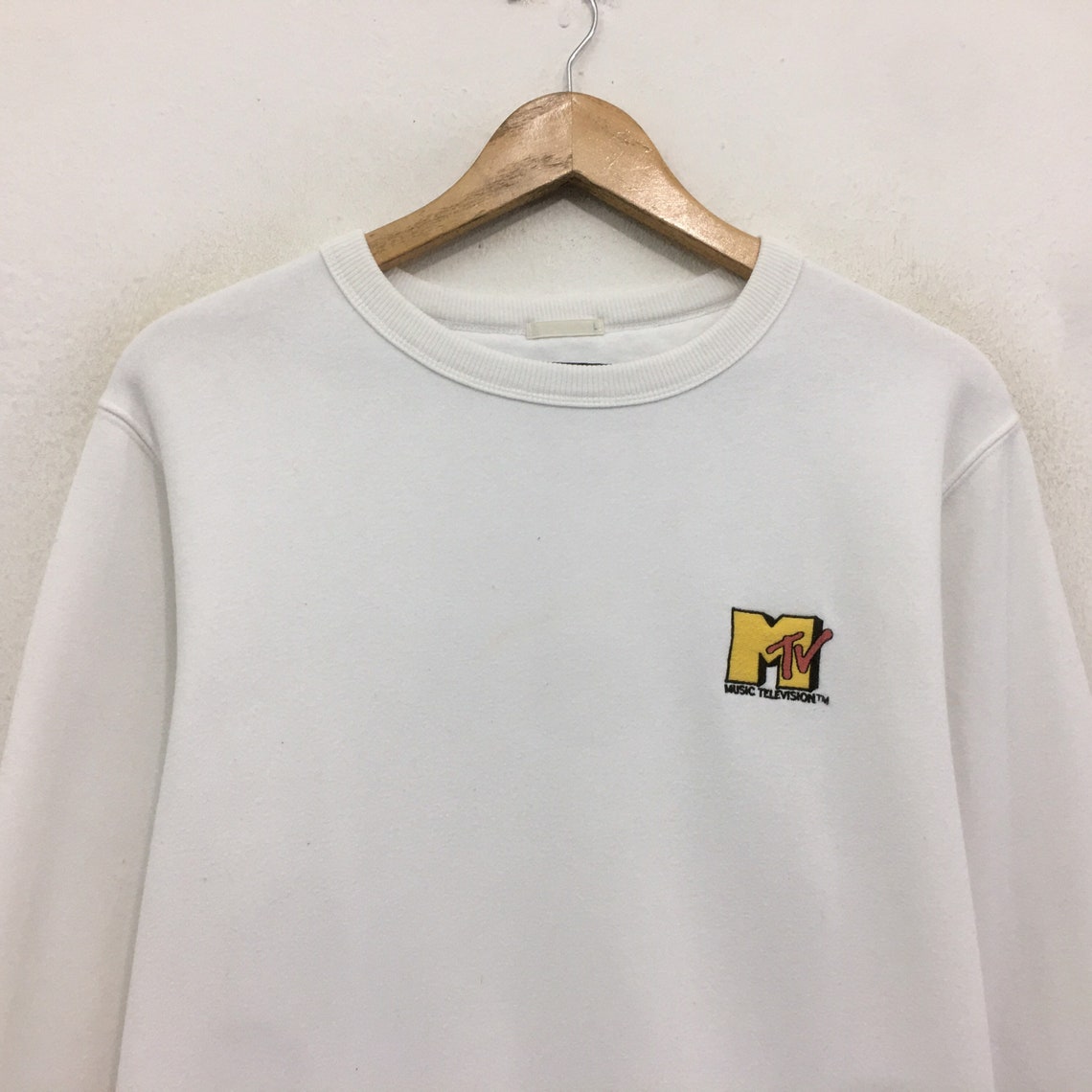 vintage mtv sweatshirt