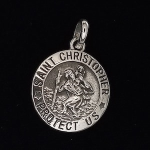 Sterling Silver Saint Christopher Medal Pendant   Available With A 16   18   or 20  Inch Chain