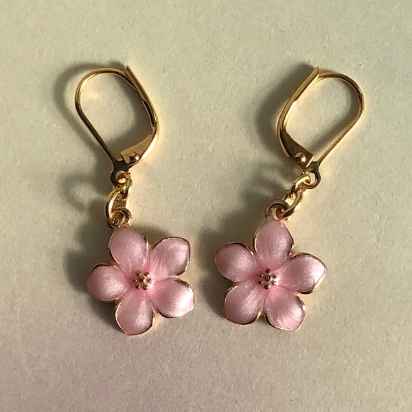 utopia kawaii Japanese pink sakura (cherry blossoms) flower earrings, PINK